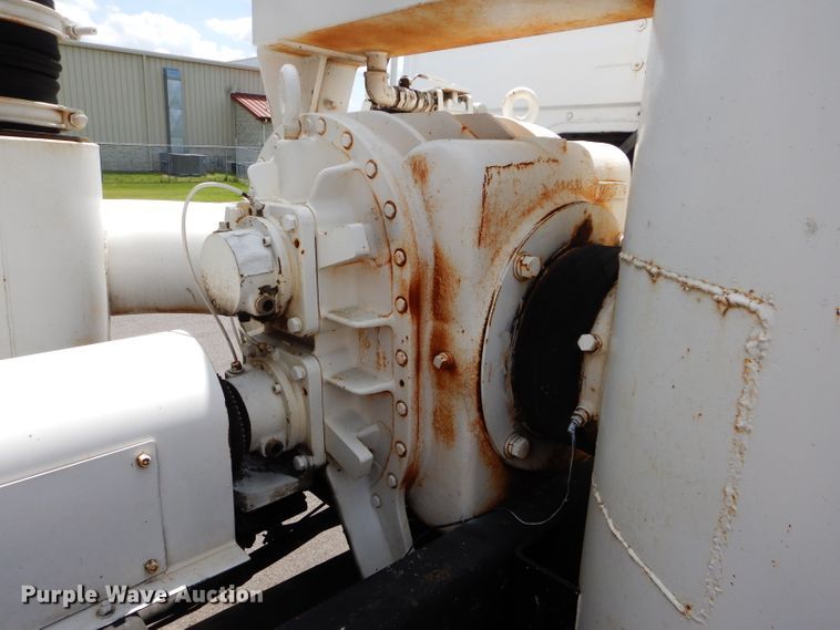 image for item DM4318 1994 Freightliner FLC  vacuum truck