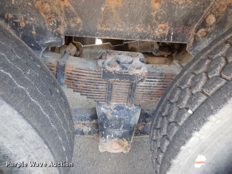 image for item DM4318 1994 Freightliner FLC  vacuum truck