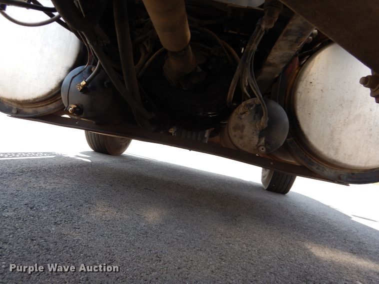 image for item DM4318 1994 Freightliner FLC  vacuum truck