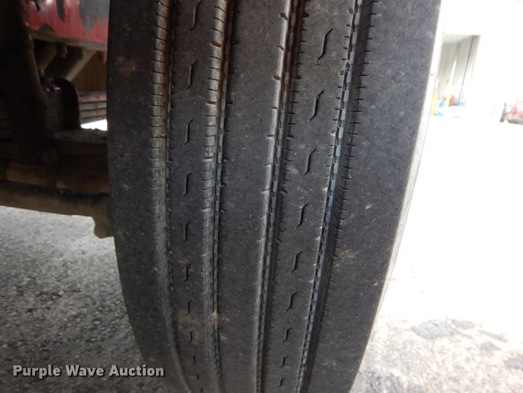 image for item DM4318 1994 Freightliner FLC  vacuum truck