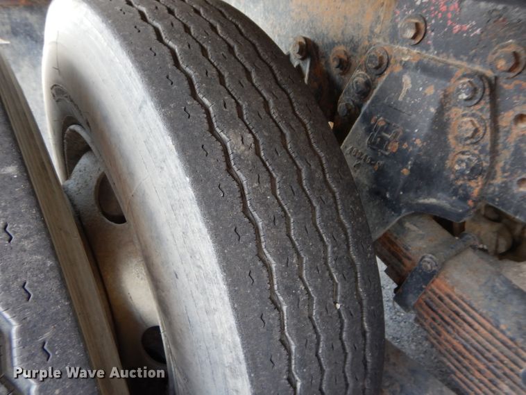 image for item DM4318 1994 Freightliner FLC  vacuum truck