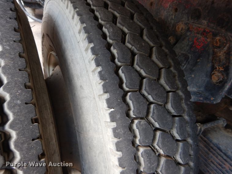 image for item DM4318 1994 Freightliner FLC  vacuum truck