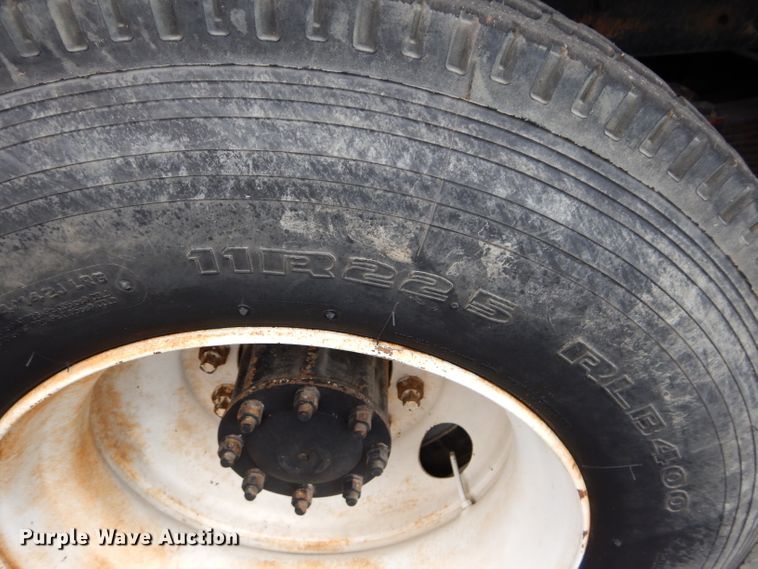 image for item DM4318 1994 Freightliner FLC  vacuum truck