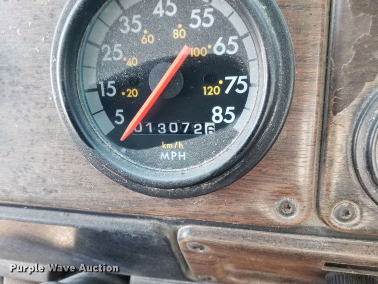 image for item DM4318 1994 Freightliner FLC  vacuum truck