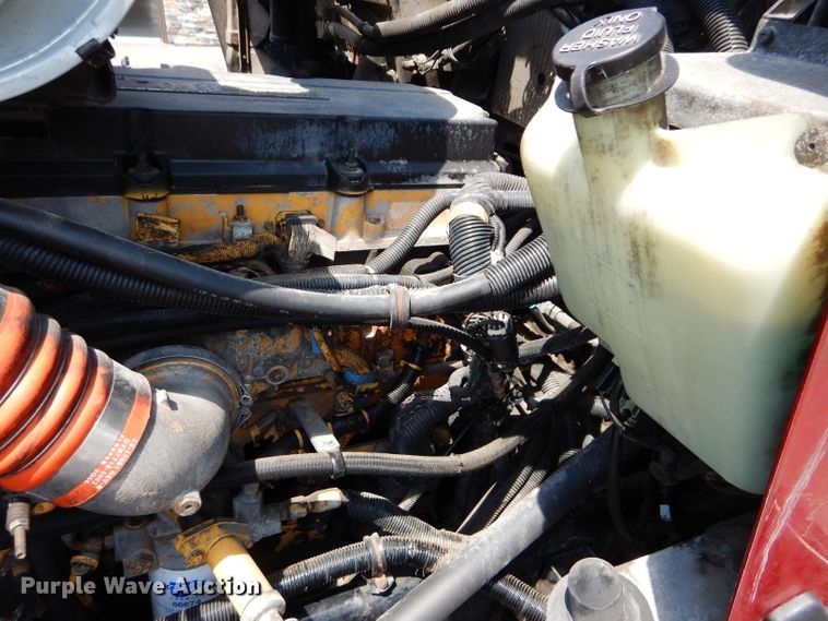 image for item DM4319 2005 Kenworth T800  hydrovac truck