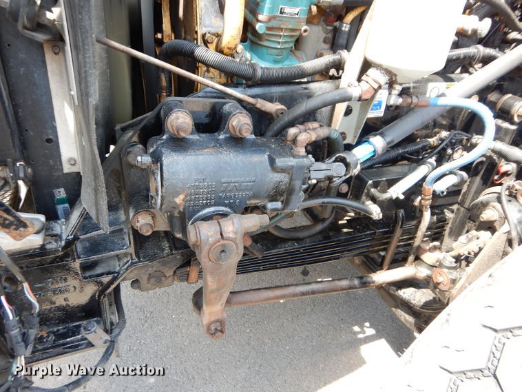 image for item DM4319 2005 Kenworth T800  hydrovac truck