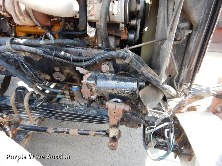 image for item DM4319 2005 Kenworth T800  hydrovac truck