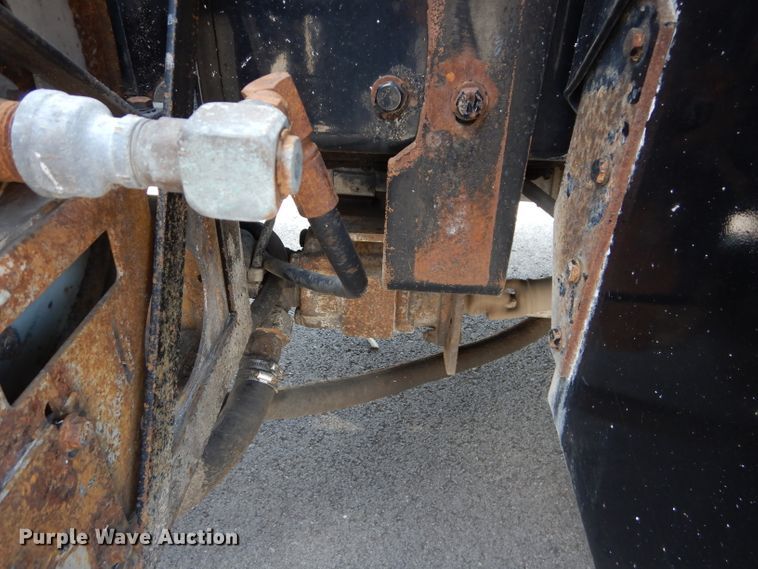 image for item DM4319 2005 Kenworth T800  hydrovac truck