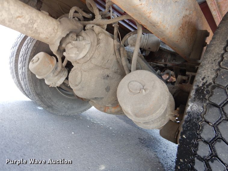 image for item DM4319 2005 Kenworth T800  hydrovac truck