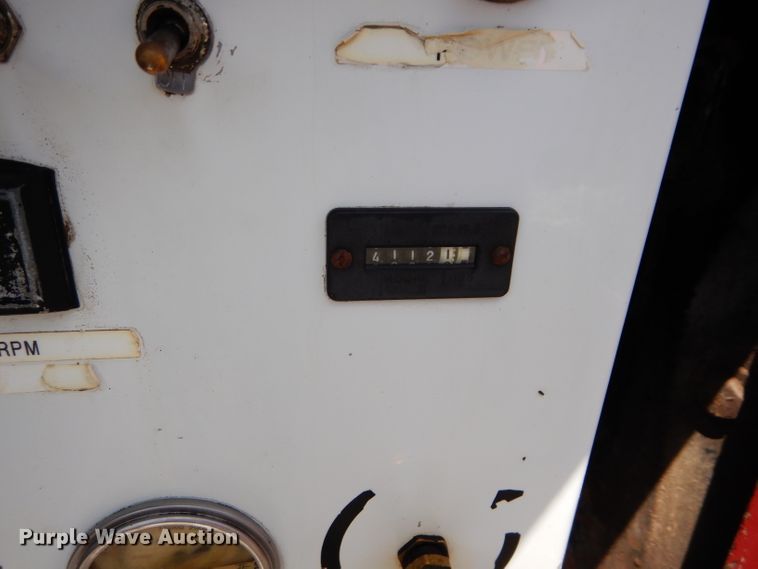 image for item DM4319 2005 Kenworth T800  hydrovac truck