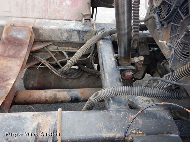 image for item DM4319 2005 Kenworth T800  hydrovac truck