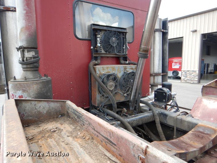 image for item DM4319 2005 Kenworth T800  hydrovac truck