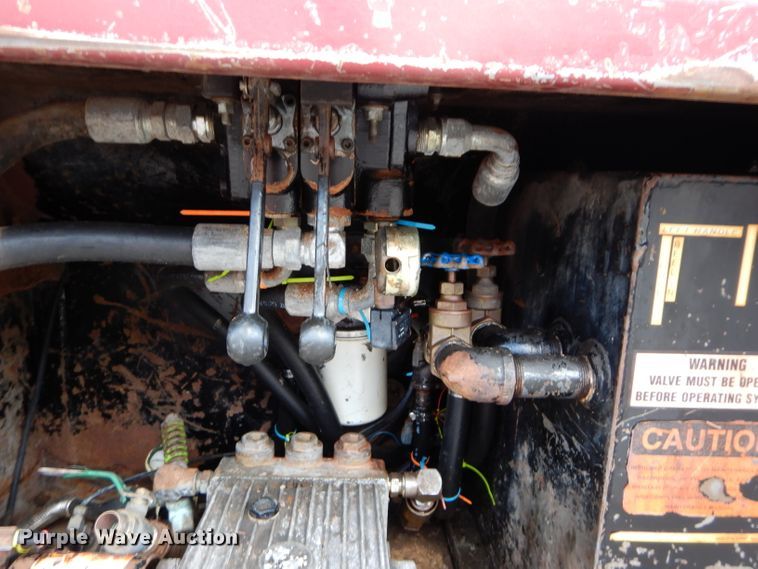 image for item DM4319 2005 Kenworth T800  hydrovac truck