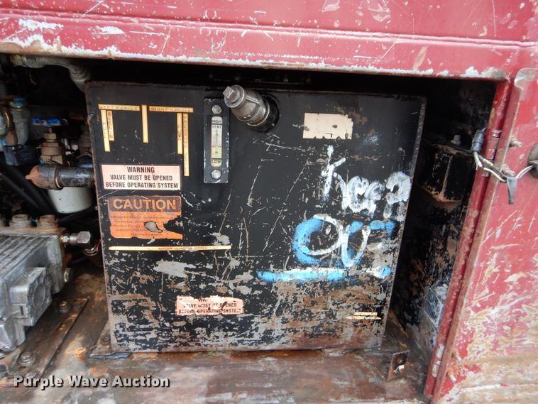 image for item DM4319 2005 Kenworth T800  hydrovac truck