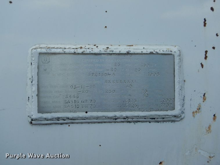 image for item DM4319 2005 Kenworth T800  hydrovac truck