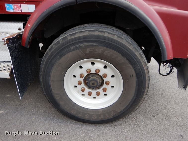 image for item DM4319 2005 Kenworth T800  hydrovac truck