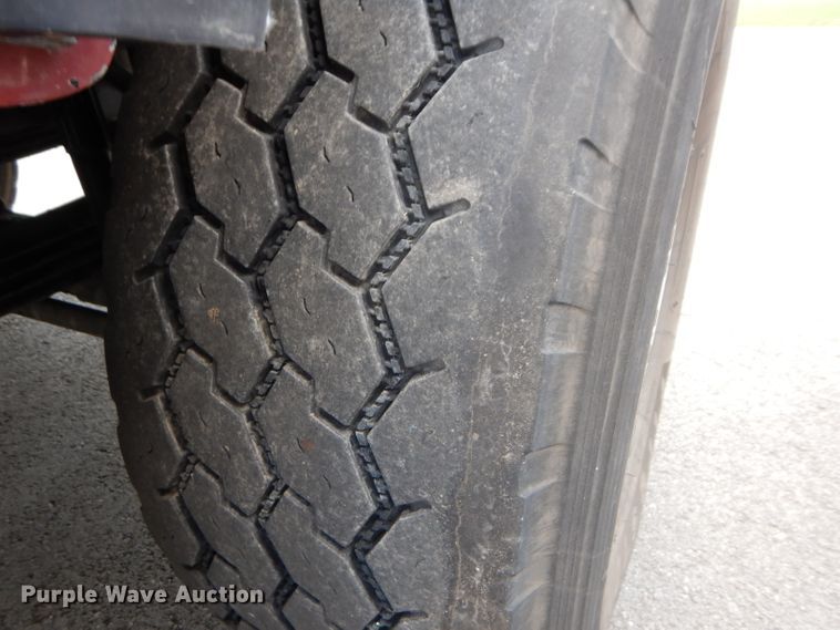 image for item DM4319 2005 Kenworth T800  hydrovac truck