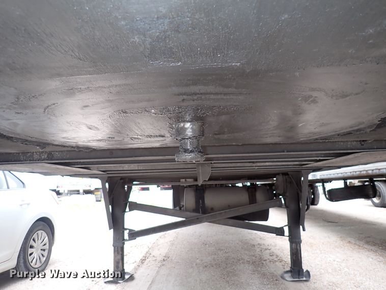 image for item DN1750 2009 Utility Trailer  refrigerated van trailer