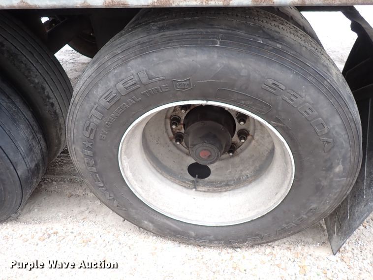 image for item DN1750 2009 Utility Trailer  refrigerated van trailer