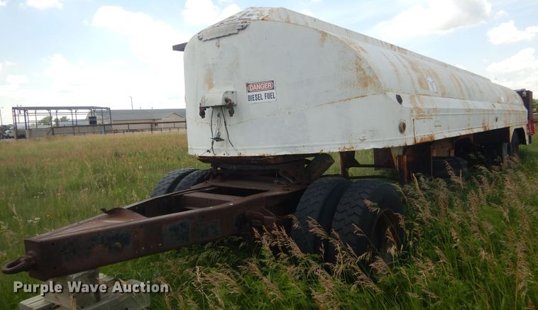 image for item FI9134 Trailmobile  fuel trailer