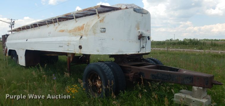 image for item FI9134 Trailmobile  fuel trailer