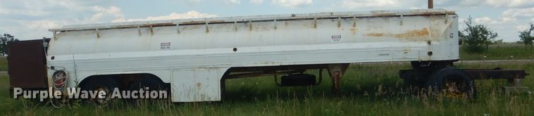 image for item FI9134 Trailmobile  fuel trailer