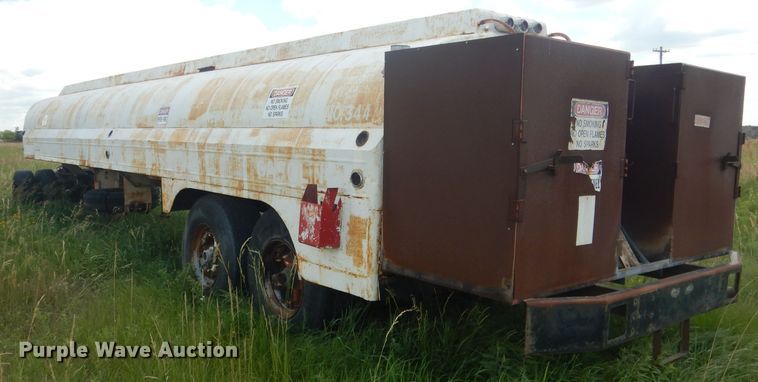 image for item FI9134 Trailmobile  fuel trailer