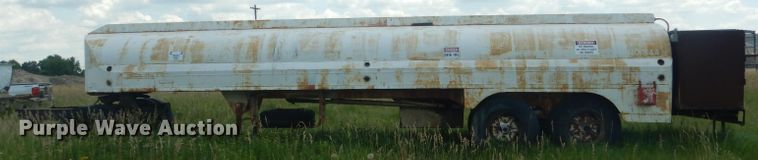 image for item FI9134 Trailmobile  fuel trailer