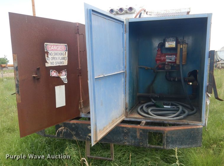 image for item FI9134 Trailmobile  fuel trailer