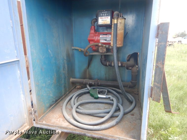 image for item FI9134 Trailmobile  fuel trailer