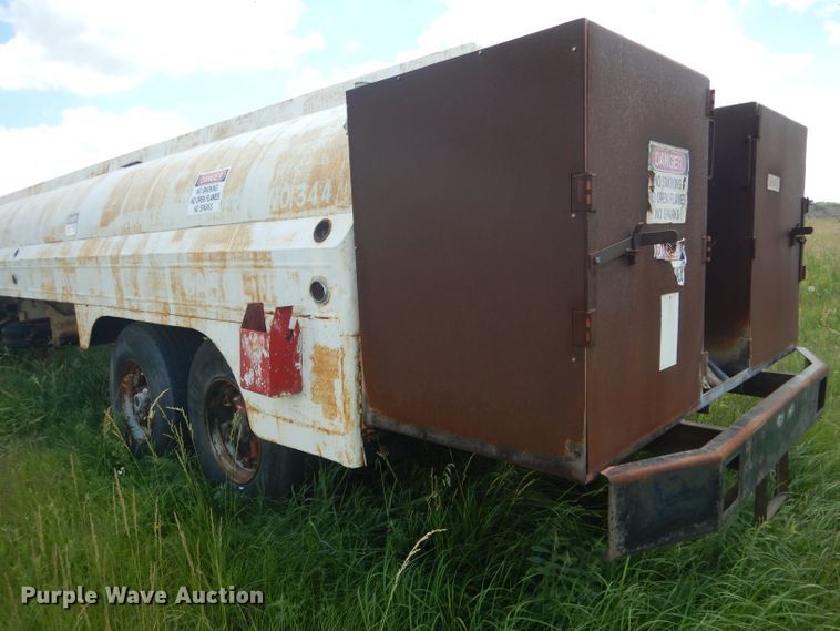 image for item FI9134 Trailmobile  fuel trailer