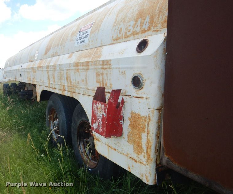 image for item FI9134 Trailmobile  fuel trailer