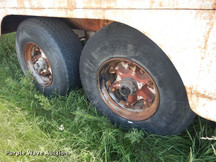 image for item FI9134 Trailmobile  fuel trailer