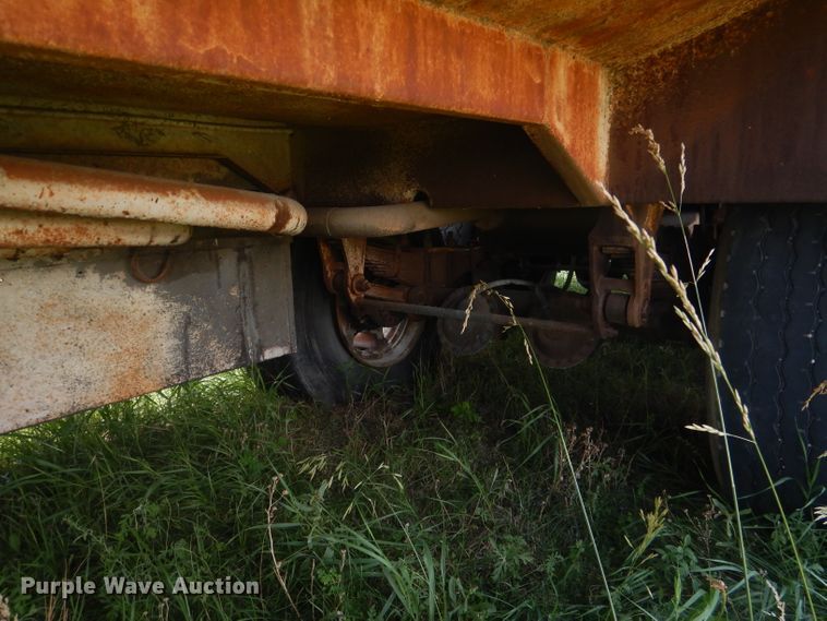 image for item FI9134 Trailmobile  fuel trailer