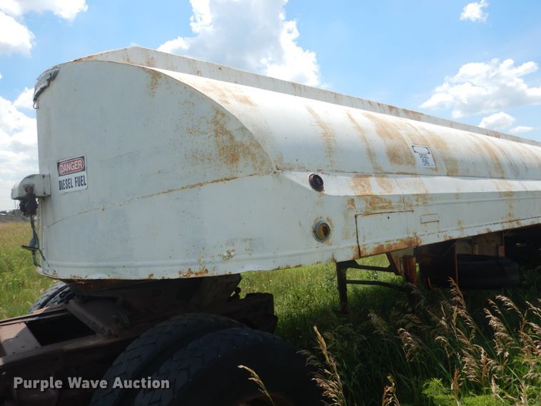 image for item FI9134 Trailmobile  fuel trailer