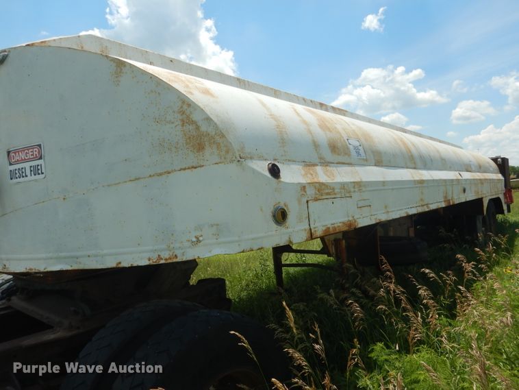 image for item FI9134 Trailmobile  fuel trailer