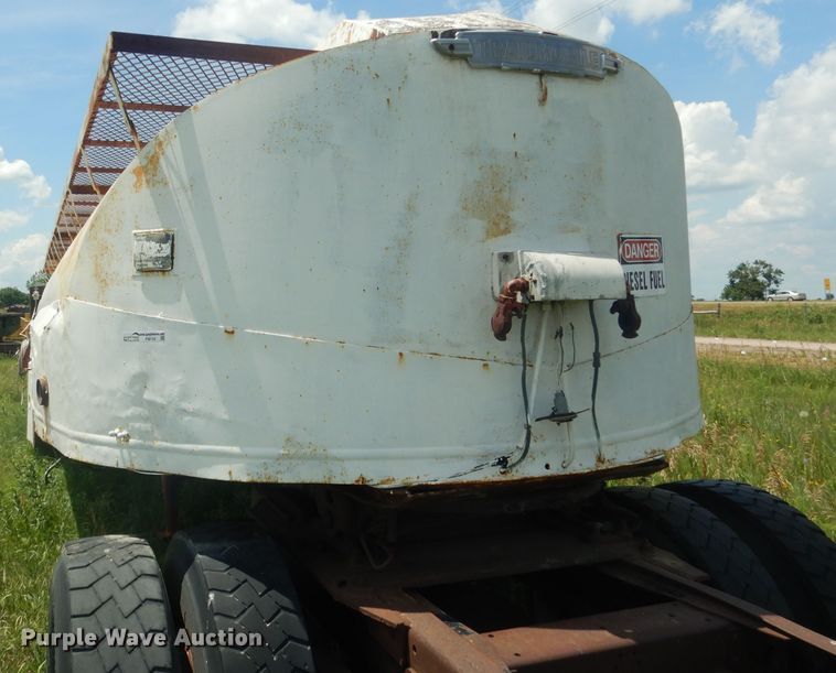 image for item FI9134 Trailmobile  fuel trailer