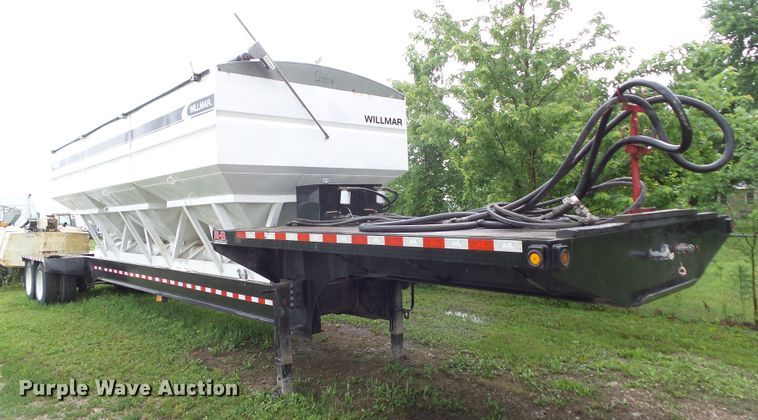 image for item HF9920 2016 Wilmar  fertilizer delivery trailer