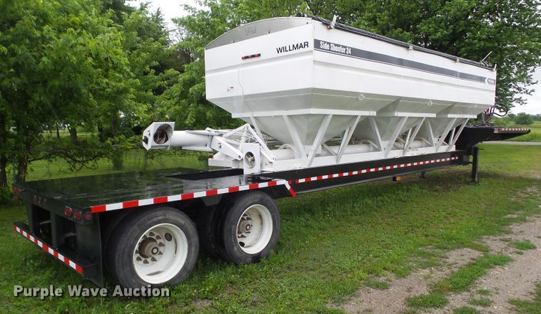 image for item HF9920 2016 Wilmar  fertilizer delivery trailer