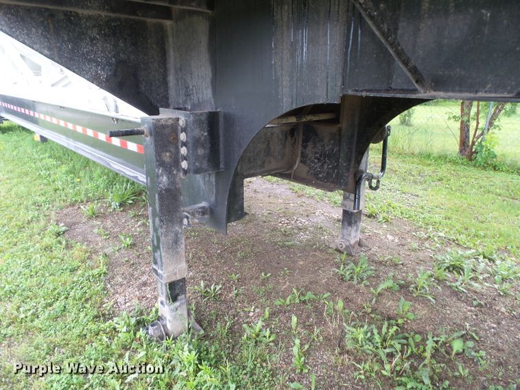 image for item HF9920 2016 Wilmar  fertilizer delivery trailer