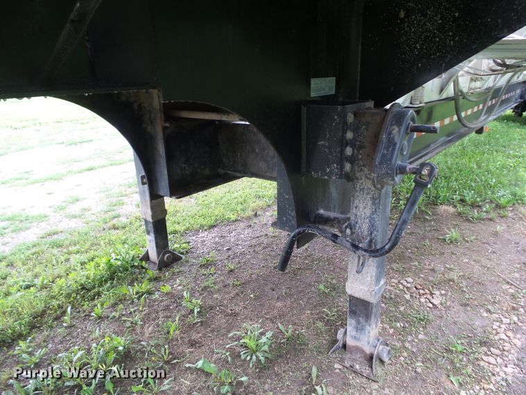 image for item HF9920 2016 Wilmar  fertilizer delivery trailer