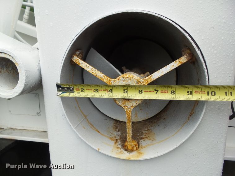 image for item HF9920 2016 Wilmar  fertilizer delivery trailer