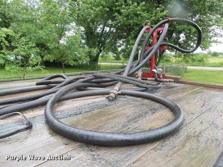 image for item HF9920 2016 Wilmar  fertilizer delivery trailer