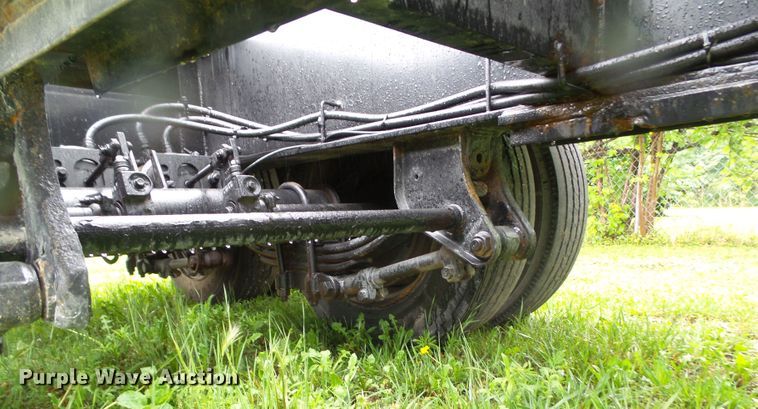 image for item HF9920 2016 Wilmar  fertilizer delivery trailer