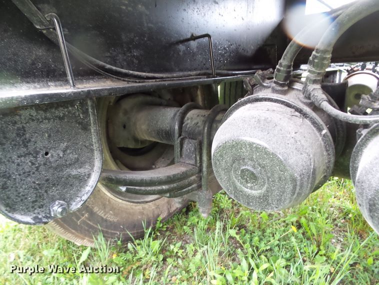 image for item HF9920 2016 Wilmar  fertilizer delivery trailer