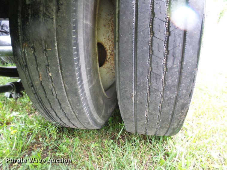 image for item HF9920 2016 Wilmar  fertilizer delivery trailer