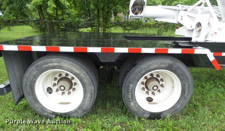 image for item HF9920 2016 Wilmar  fertilizer delivery trailer