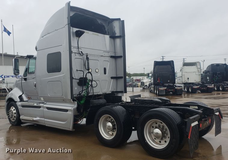 image for item HO9409 2013 International ProStar 122  semi truck