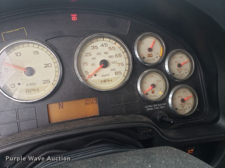 image for item HO9409 2013 International ProStar 122  semi truck