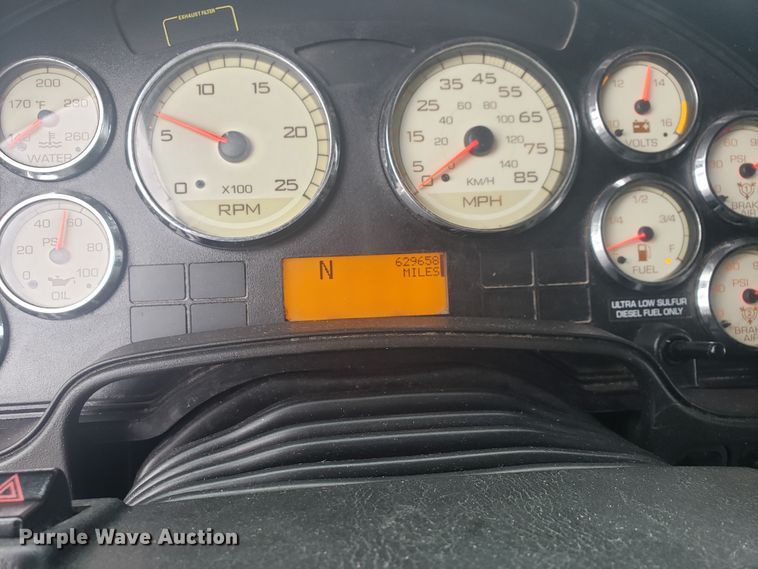 image for item HO9410 2013 International ProStar 122  semi truck